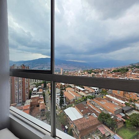 Apartamento vistas lindas cerca centro Medellín Exterior foto