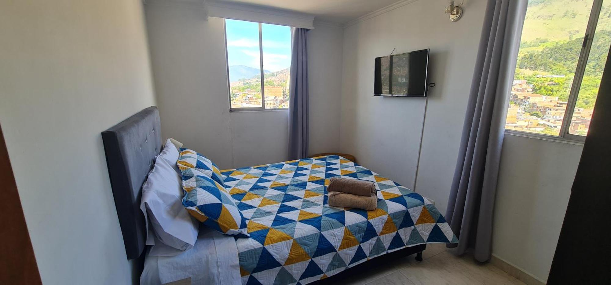 Apartamento vistas lindas cerca centro Medellín Exterior foto